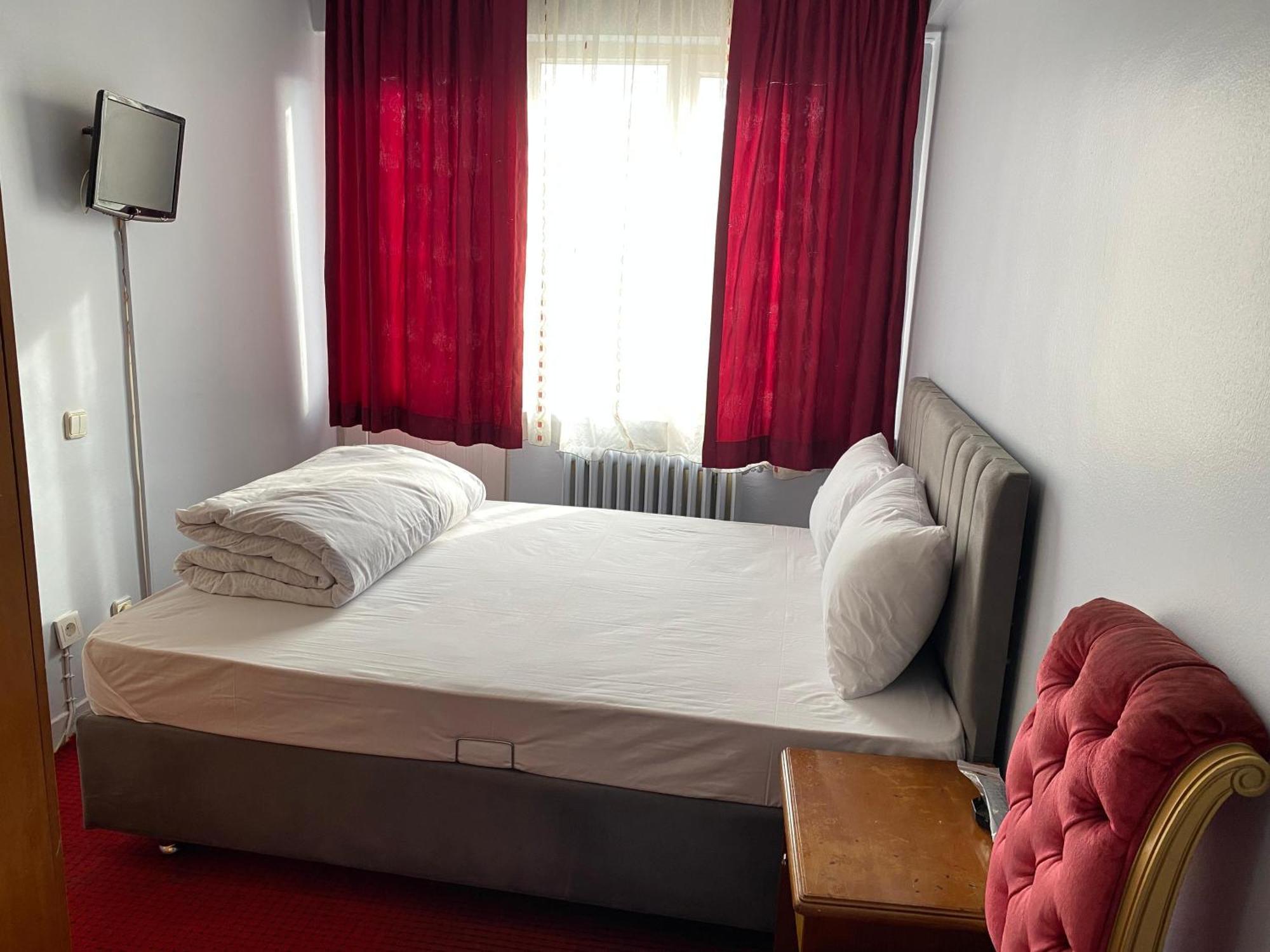Oez Altinbasak Otel Ankara